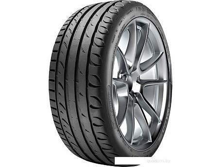 Taurus Ultra High Performance 235/45R18 98Y